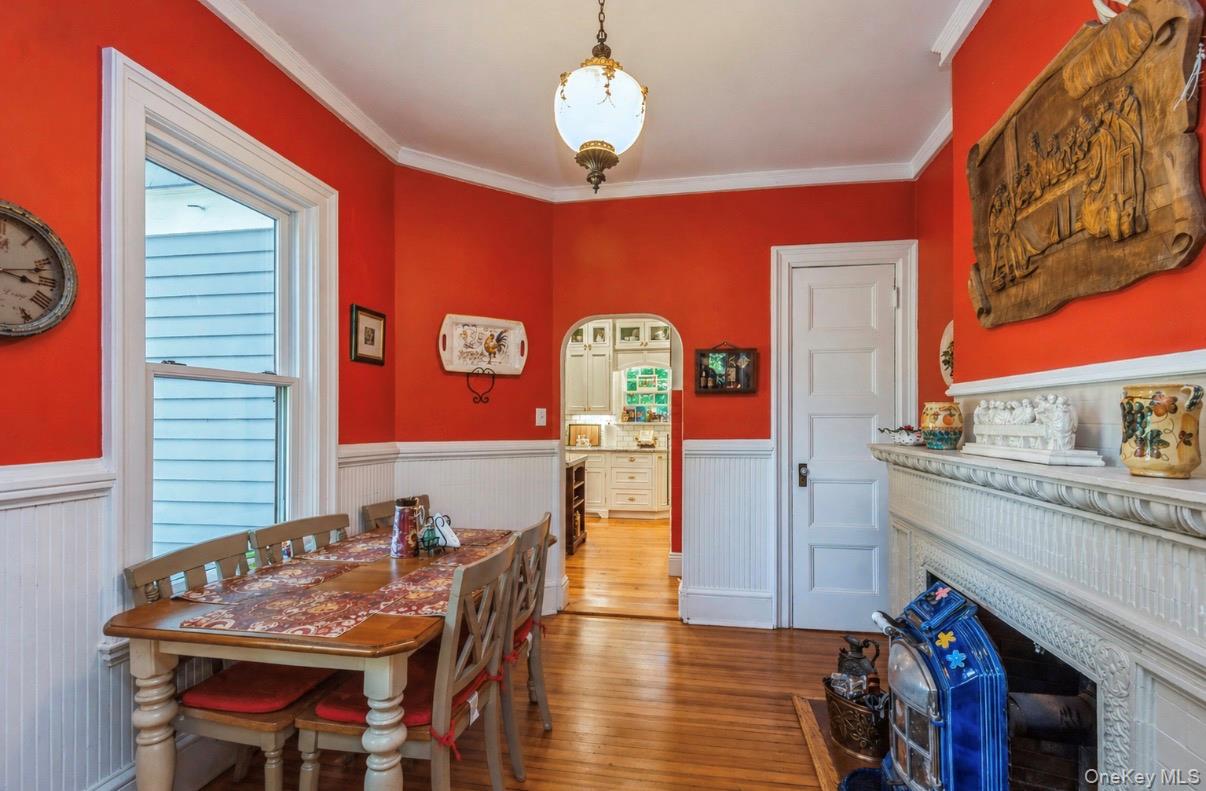 110 Red Spring Lane Glen Cove, NY 11542 - Photo 20 of 43