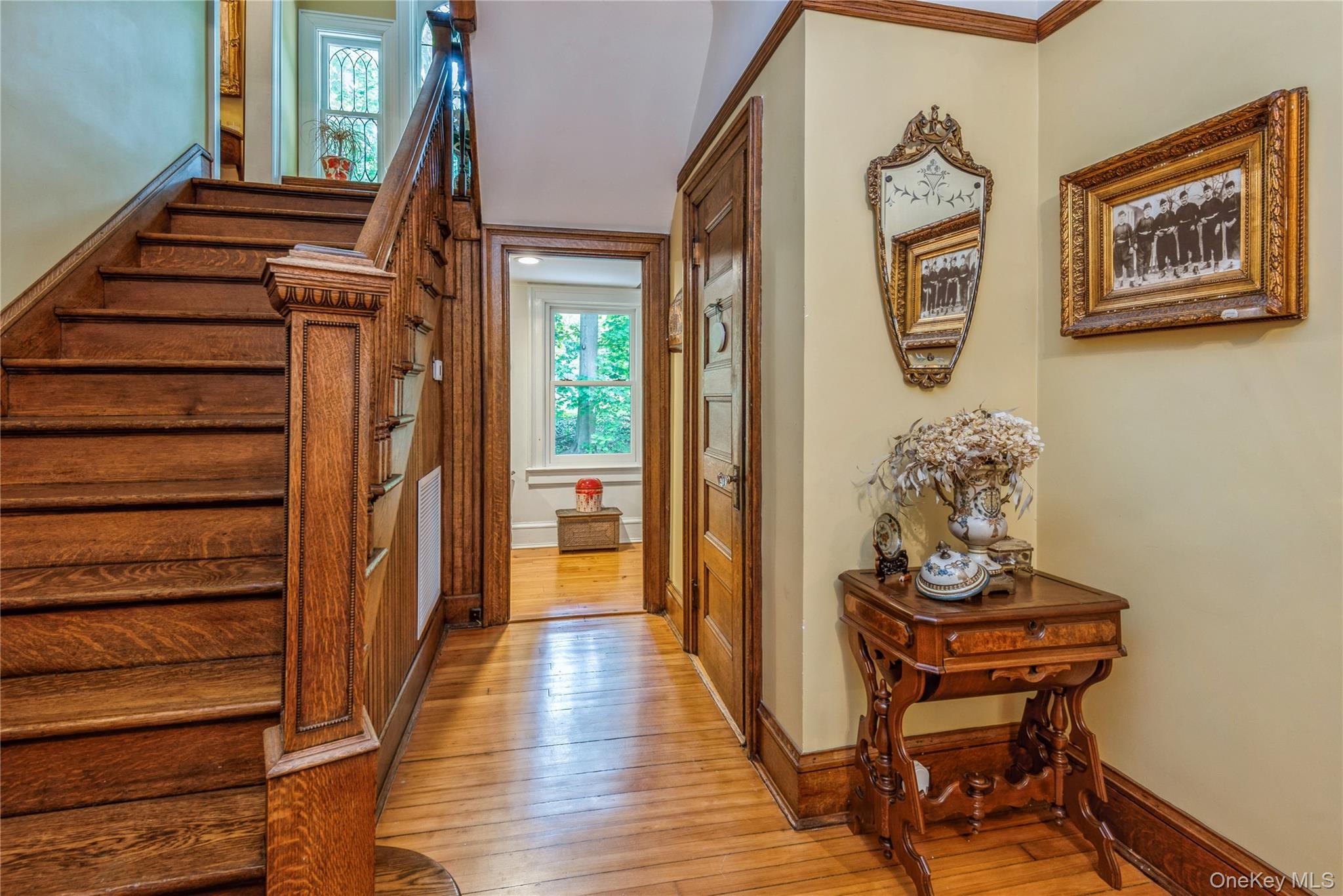 110 Red Spring Lane Glen Cove, NY 11542 - Photo 28 of 43