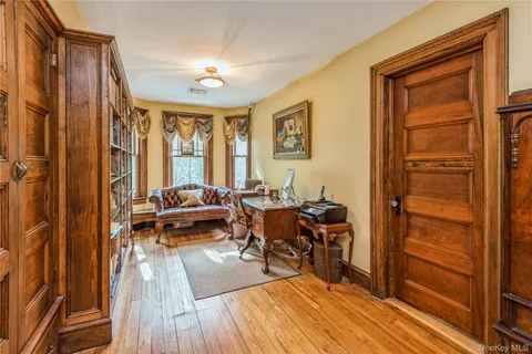 $1,745,000 | 110 Red Spring Lane, Glen Cove, NY 11542