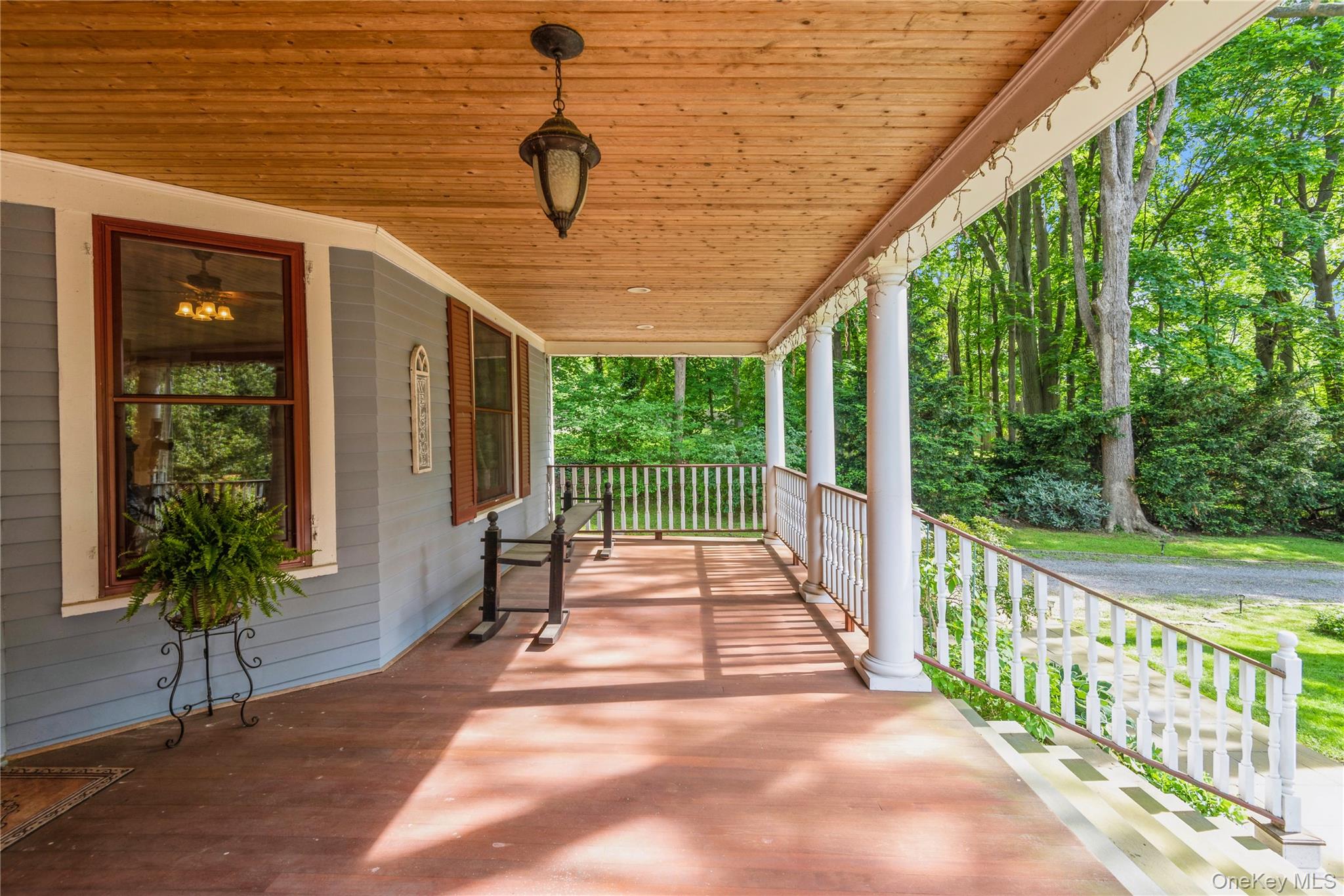 110 Red Spring Lane Glen Cove, NY 11542 - Photo 8 of 43