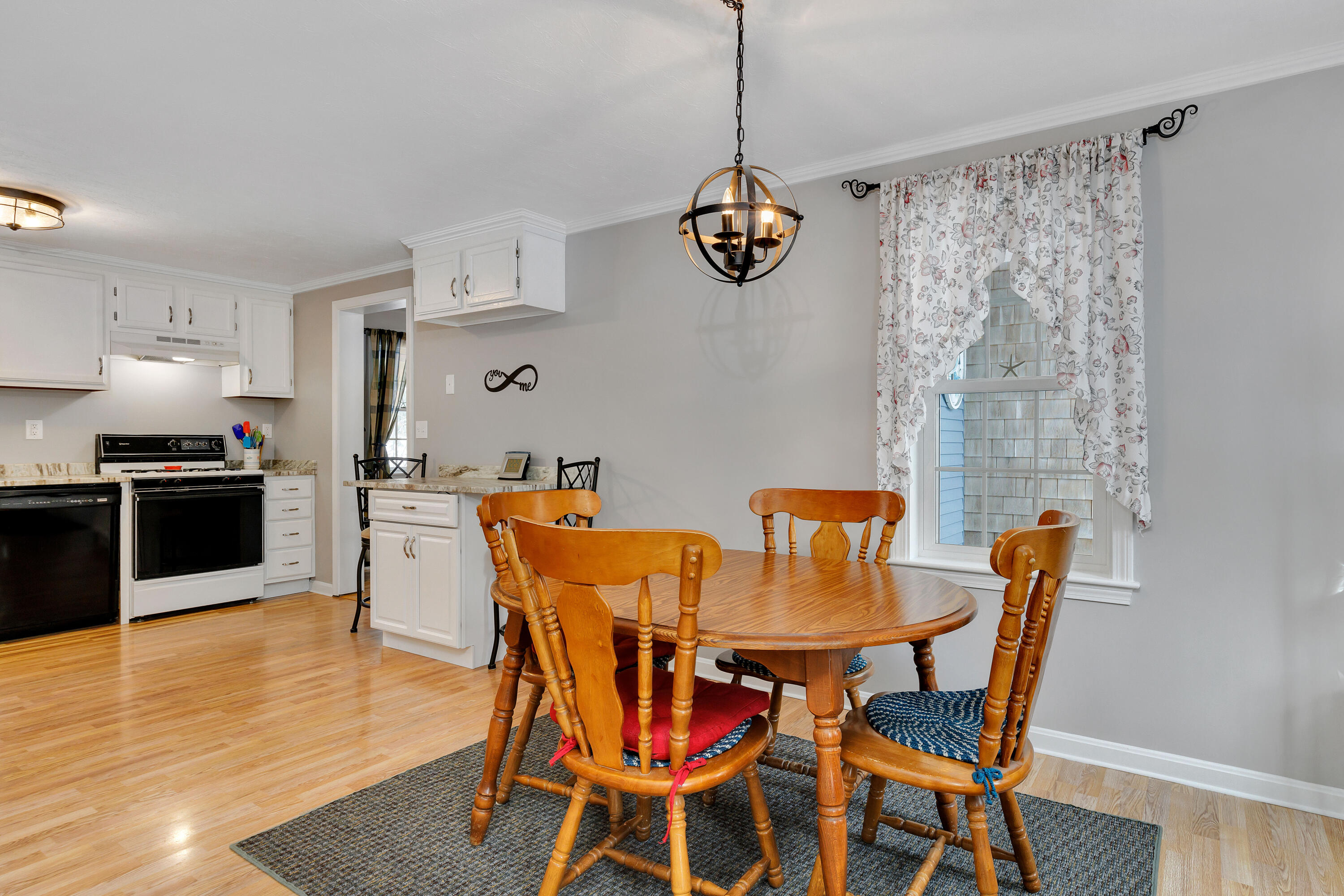 105 John Ewer Road Sandwich, MA 02563 - Photo 11 of 47 105JohLR-14