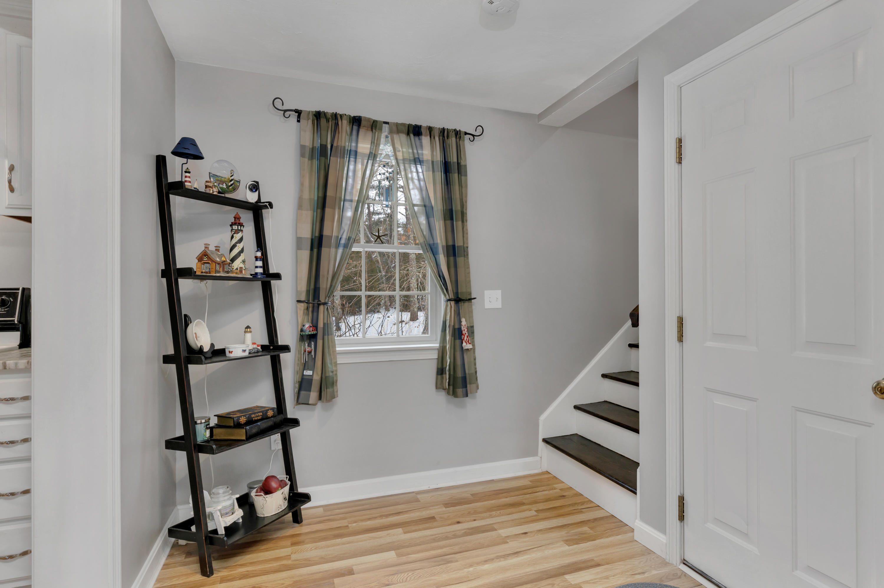 105 John Ewer Road Sandwich, MA 02563 - Photo 5 of 47 105JohHR-8