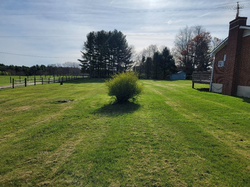 2685 Edmonds Road Galax, VA 24333 - Photo 26 of 27 Gallery Image 26