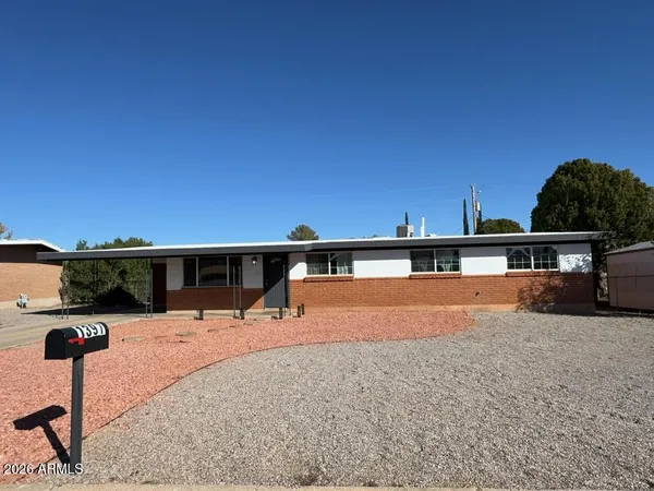 $1,745 | 1397 Andrea Drive, Sierra Vista, AZ 85635