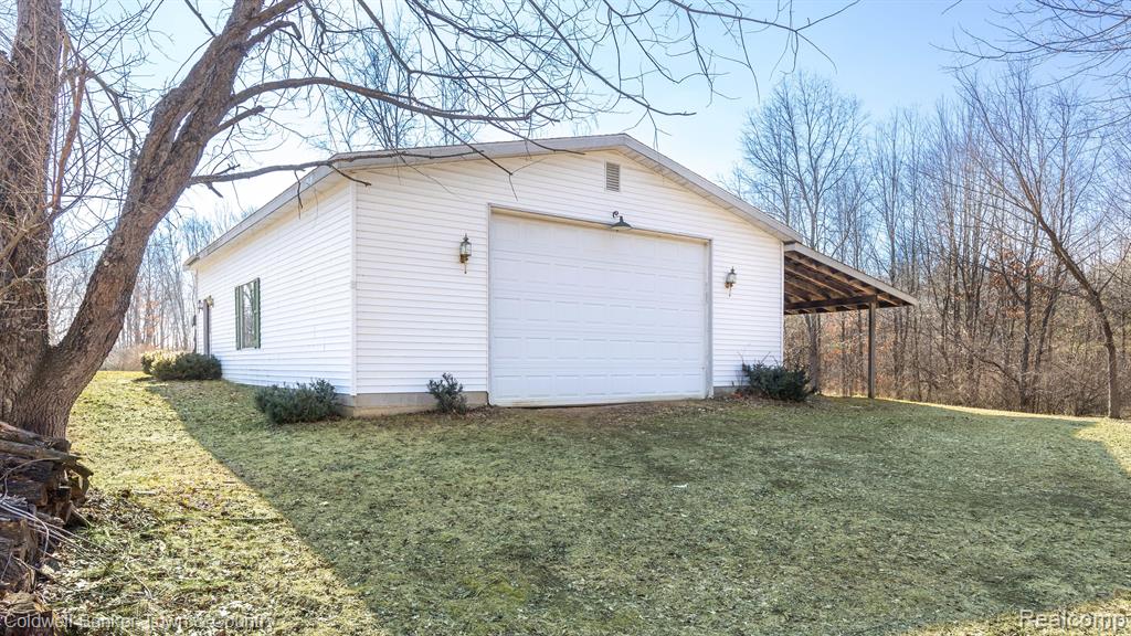 5427 Oak Grove Road Howell, MI 48855 - Photo 5 of 63 Gallery Image 5