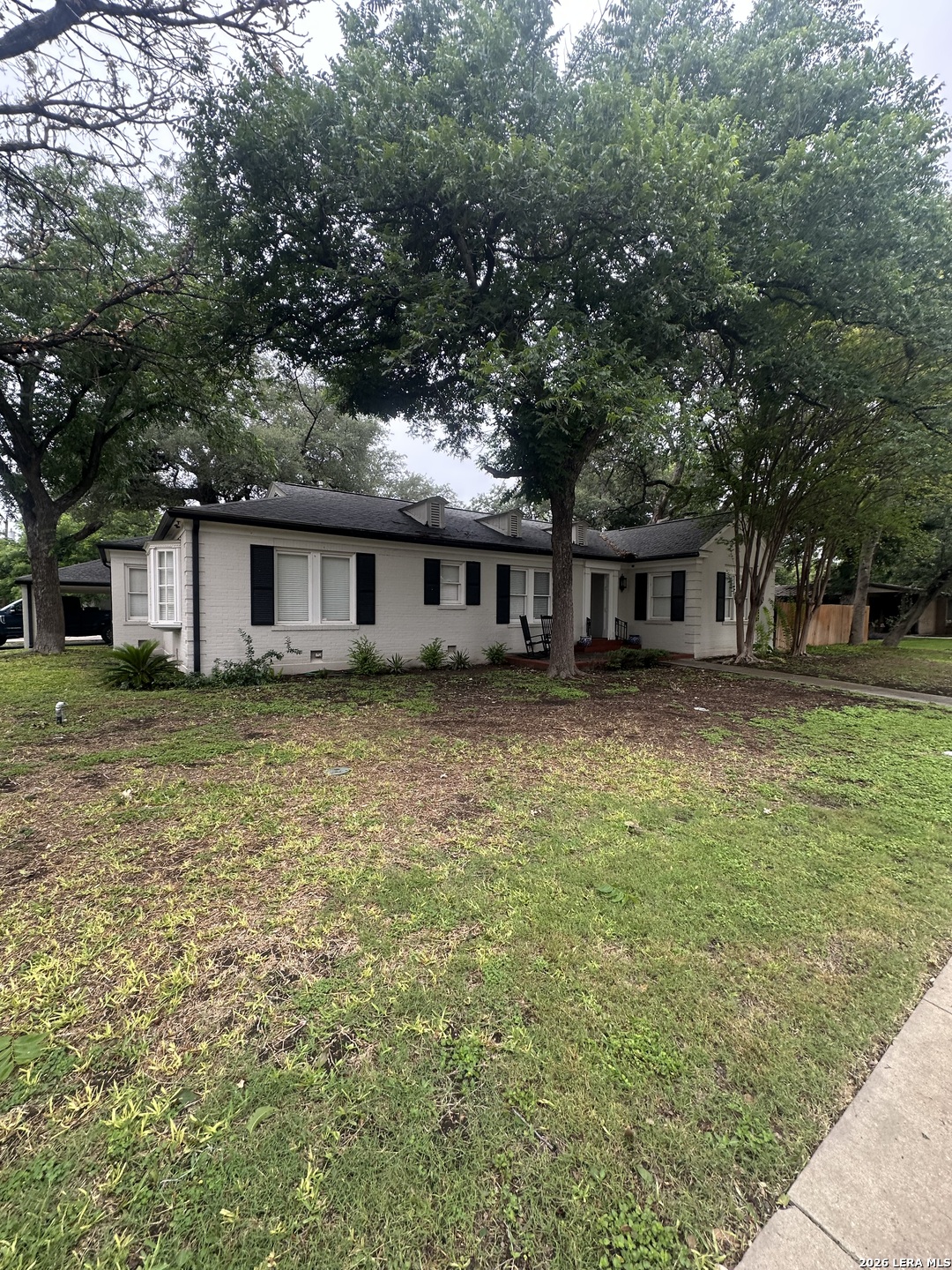 401 North High Street Uvalde, TX 78801 - Photo 1 of 22