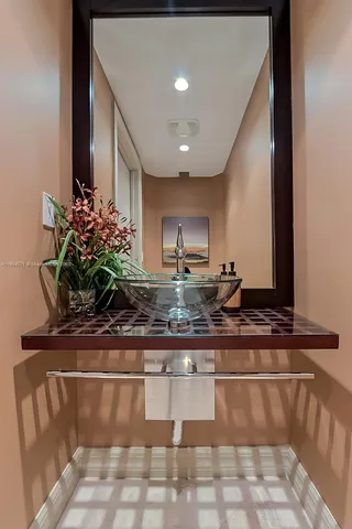 a living room with a couch and a table in it