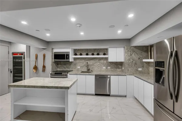 $15,900 | 3535 South Ocean Drive, Unit 2102, Hollywood, FL 33019