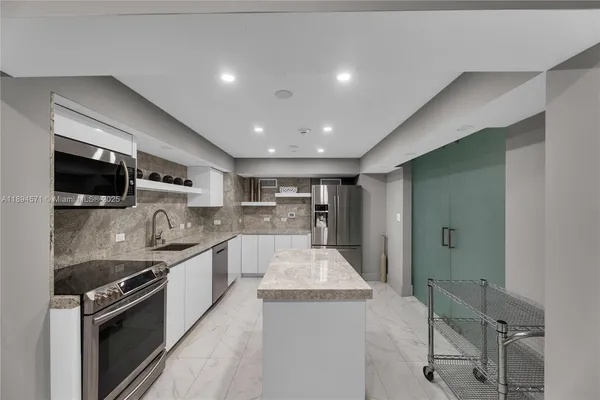 $15,900 | 3535 South Ocean Drive, Unit 2102, Hollywood, FL 33019