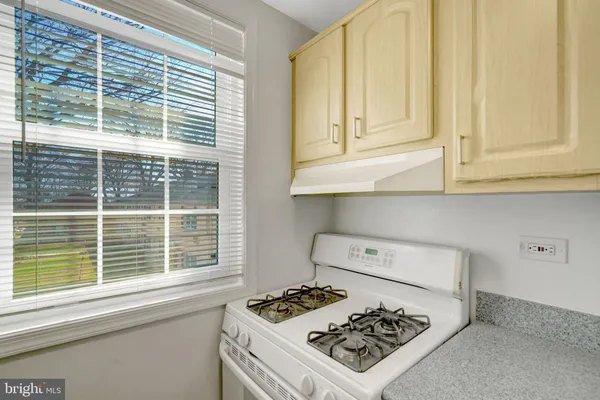 $1,850 | 206 North Trenton Street, Unit 2062, Arlington, VA 22203