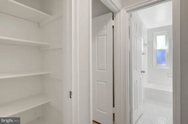 $1,850 | 206 North Trenton Street, Unit 2062, Arlington, VA 22203