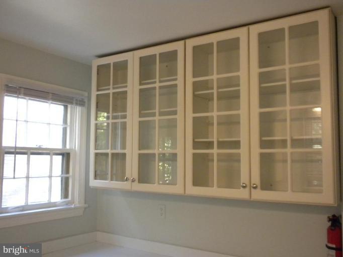 1648 Foxhall Road Northwest Washington, DC 20007 - Photo 5 of 19 Kitchen #3
