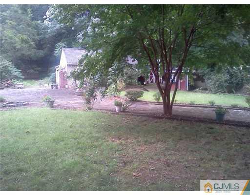31 Deerfield Road Sayreville, NJ 08859 - Photo 7 of 9 Gallery Image 7