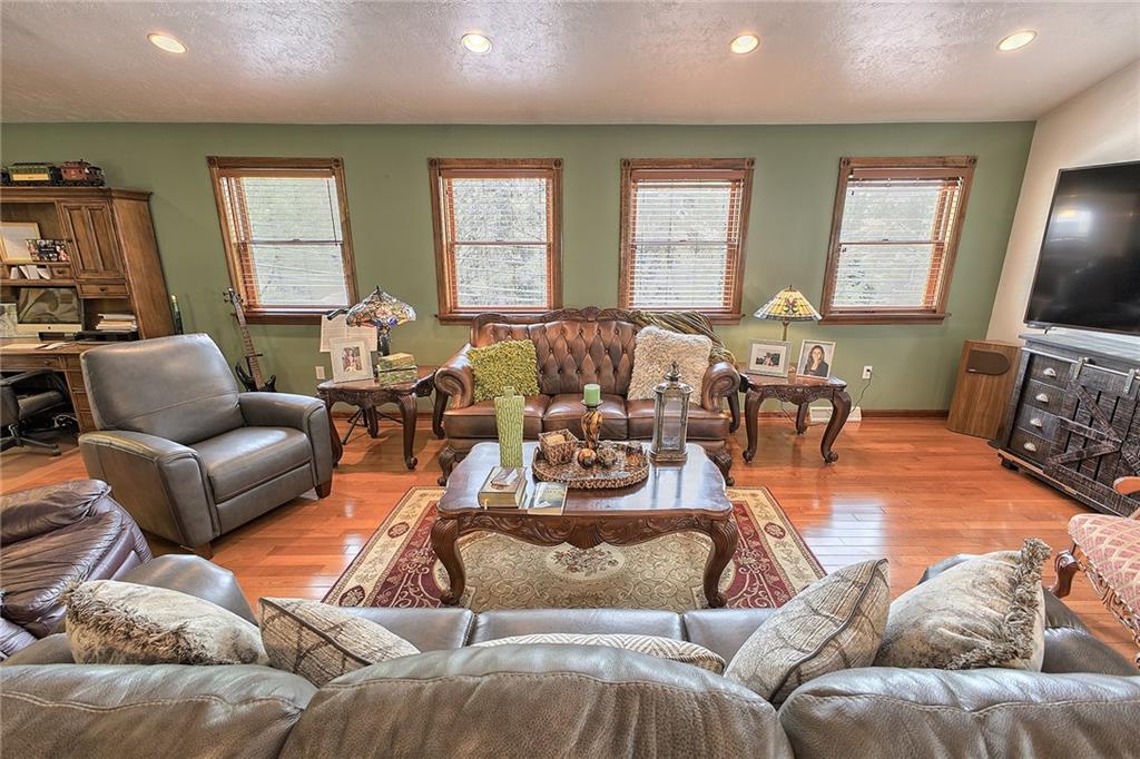 1221 Robbins Station Road Irwin, PA 15642 - Photo 18 of 34 Gallery Image 18