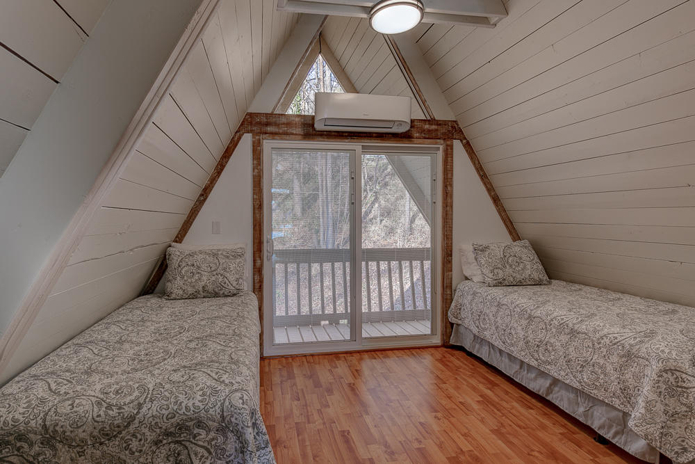 1769 Bennett Lake Road Whitwell, TN 37397 - Photo 22 of 33 Bedroom