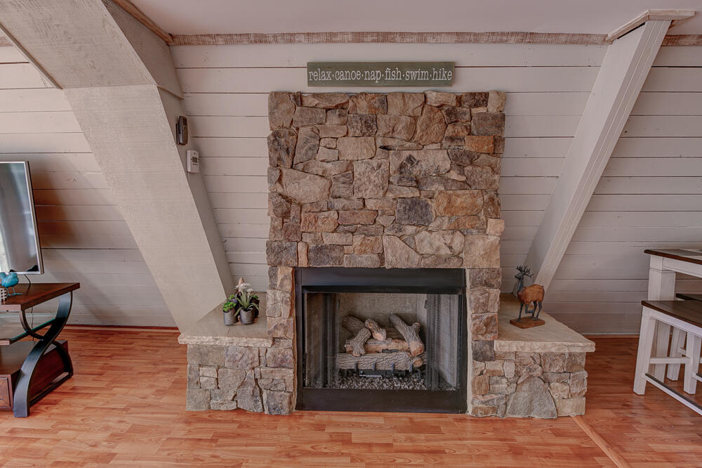 1769 Bennett Lake Road Whitwell, TN 37397 - Photo 9 of 33 Gas Fireplace