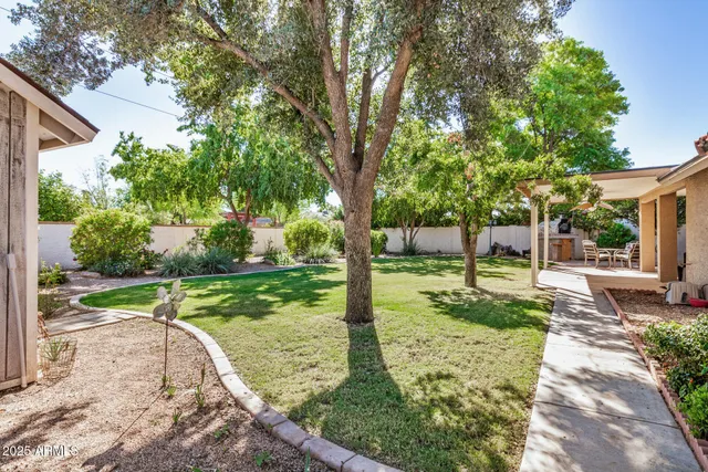 a view of outdoor space yard and patio