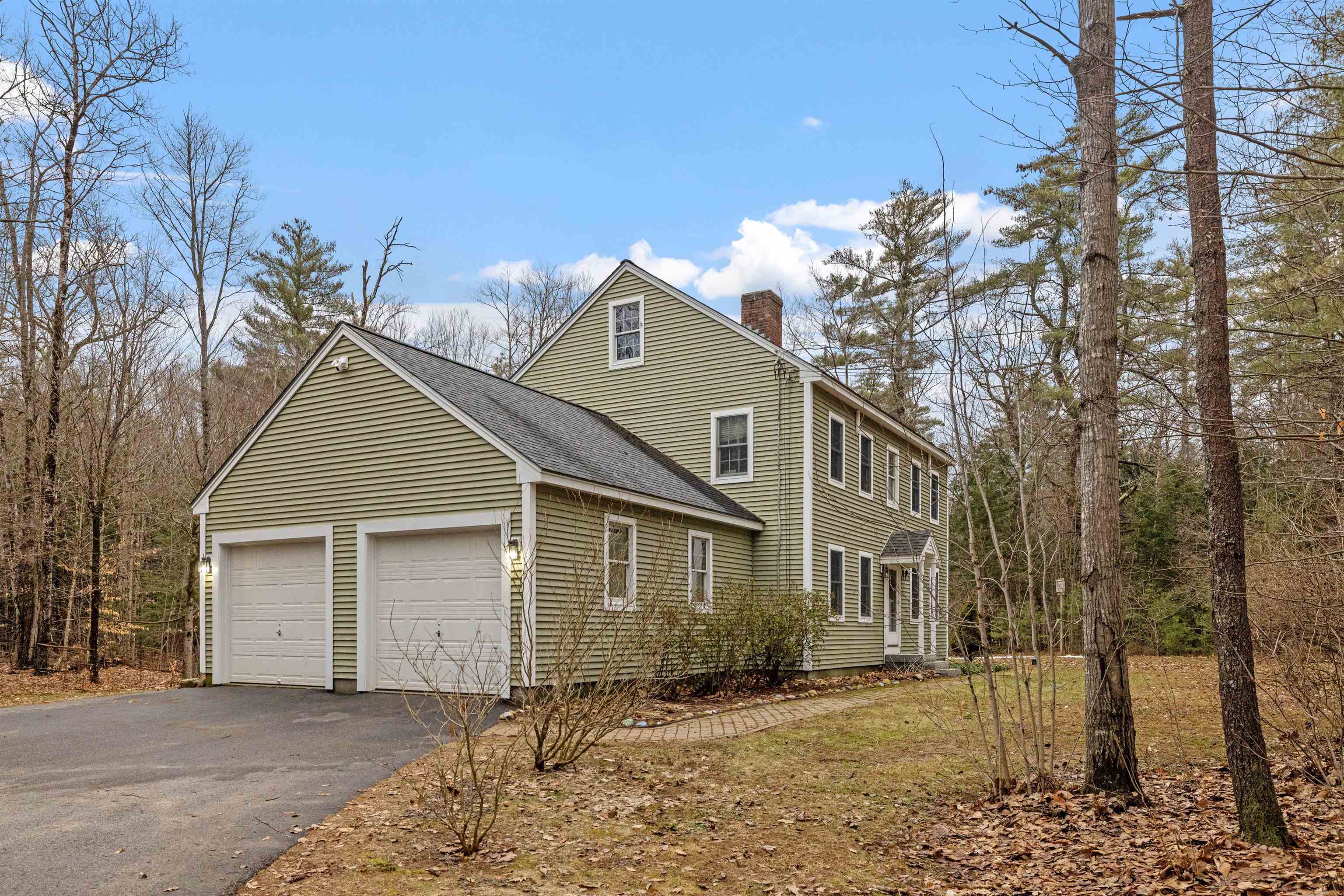 334 Mountain Road Gilmanton, NH 03837 - Photo 2 of 40
