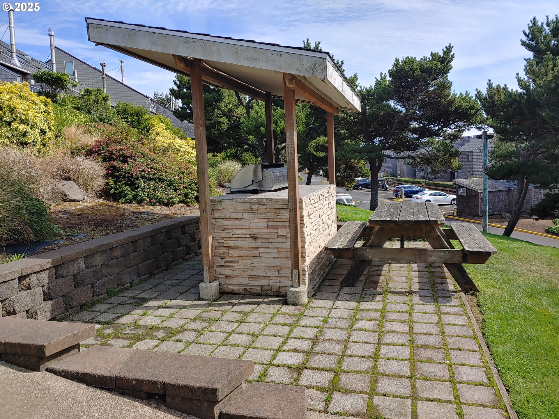1000 Southeast Bay Blvd. Boulevard, Unit 124 Newport, OR 97365 - Photo 15 of 22 a view of outdoor space yard and patio
