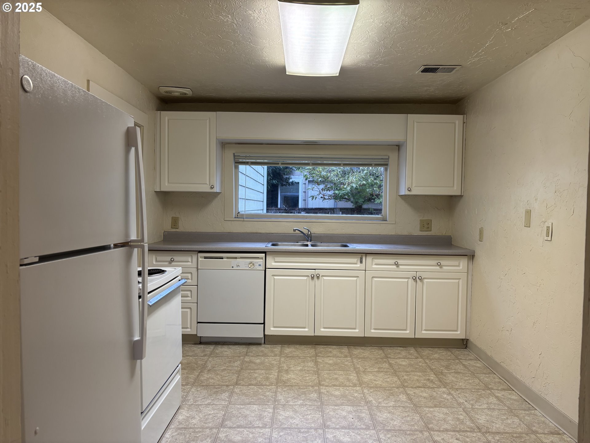 1610 High Street Eugene, OR 97401 - Photo 10 of 27 Gallery Image 10
