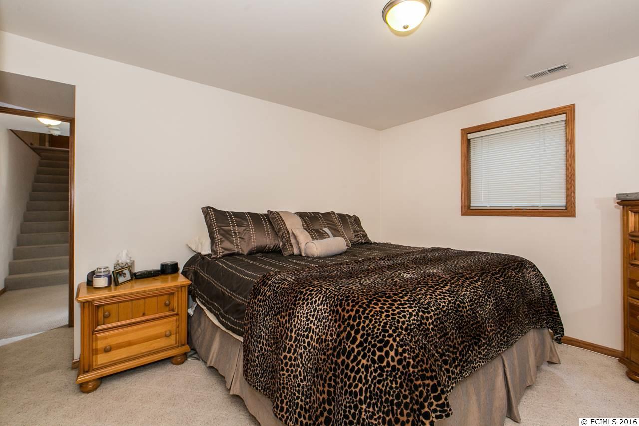 2185 Trenton Road Dubuque, IA 52002 - Photo 22 of 25 Gallery Image 22