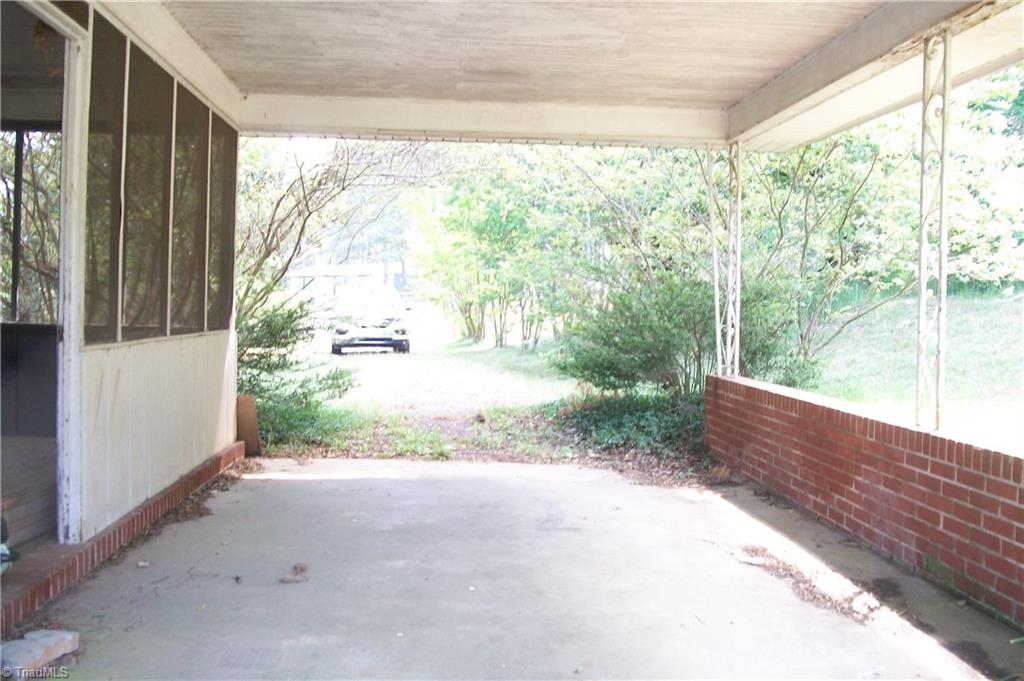 5085 Reynolda Road Winston-Salem, NC 27106 - Photo 3 of 50 Gallery Image 3