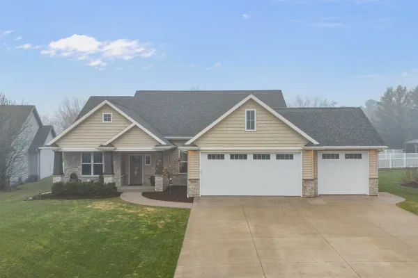 $724,900 | W6681 Charleen Lane, Greenville, WI 54942