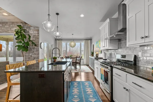 $724,900 | W6681 Charleen Lane, Greenville, WI 54942