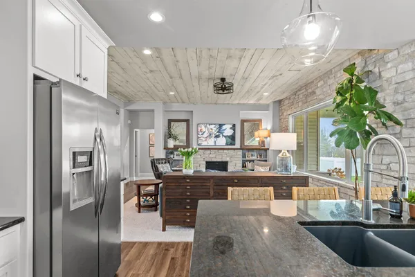 $724,900 | W6681 Charleen Lane, Greenville, WI 54942