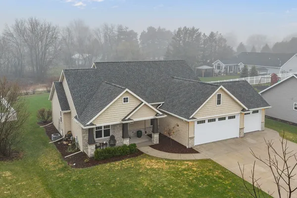 $724,900 | W6681 Charleen Lane, Greenville, WI 54942