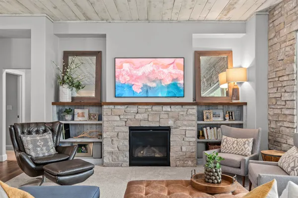 $724,900 | W6681 Charleen Lane, Greenville, WI 54942