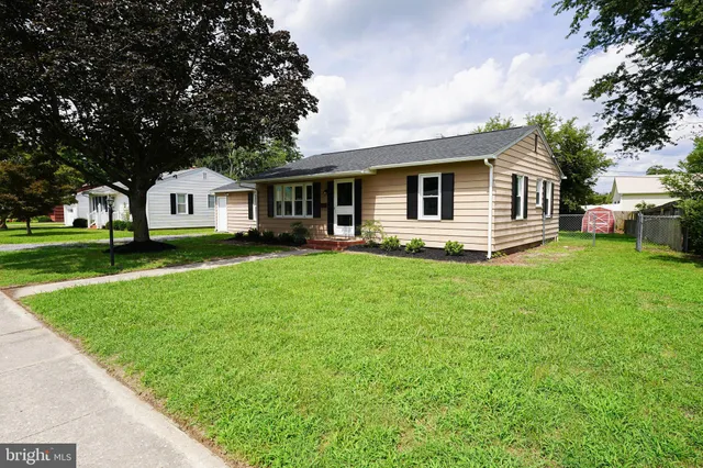 $1,895 | 737 Magnolia Drive, Seaford, DE 19973