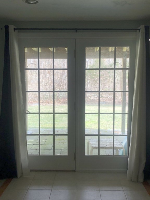 36 Atkins Road, Unit B5 Sandwich, MA 02537 - Photo 19 of 23 a view of an empty room with a window