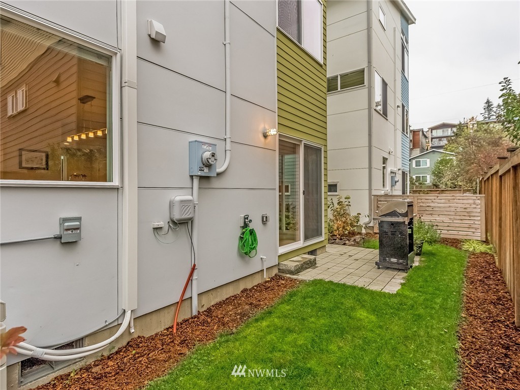 4755 Delridge Way Southwest Seattle, WA 98106 - Photo 22 of 24 Gallery Image 22