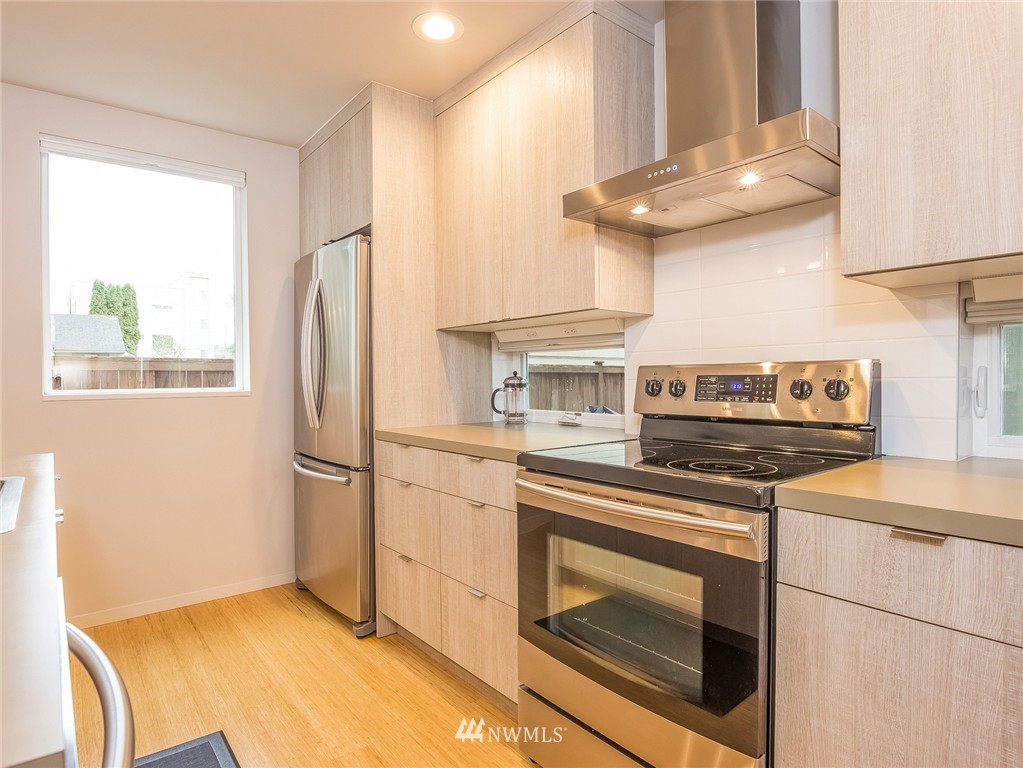 4755 Delridge Way Southwest Seattle, WA 98106 - Photo 8 of 24 Gallery Image 8
