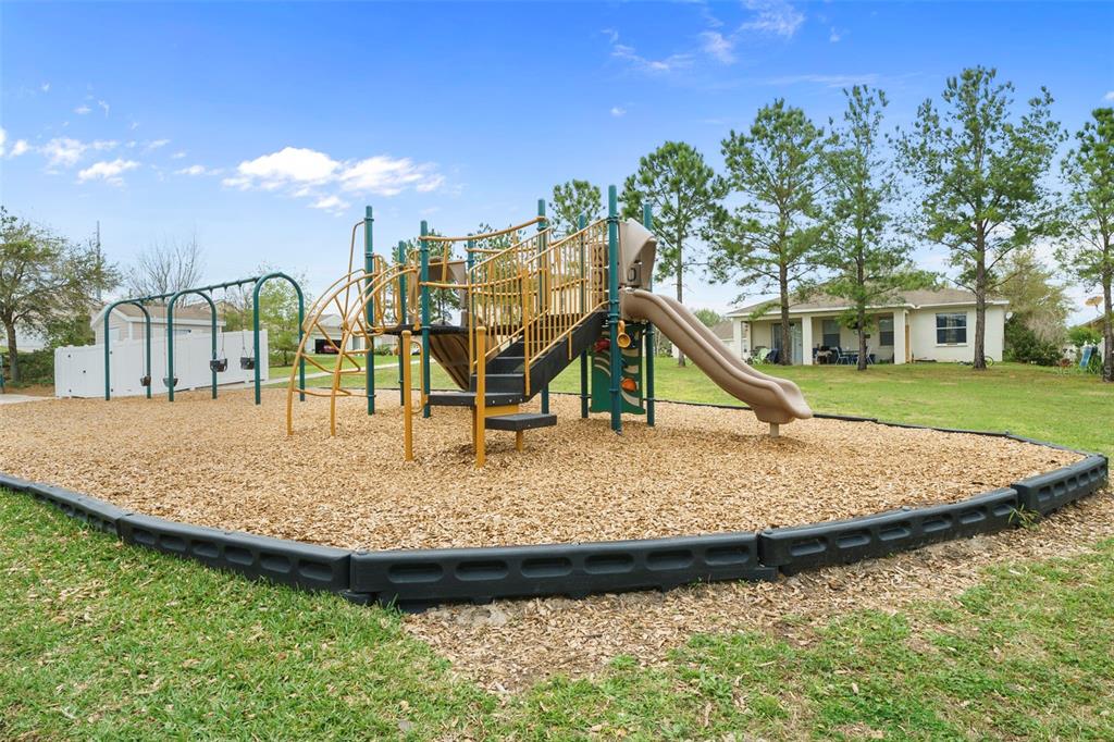 8483 Pinetop Ridge Lane Brooksville, FL 34613 - Photo 27 of 29