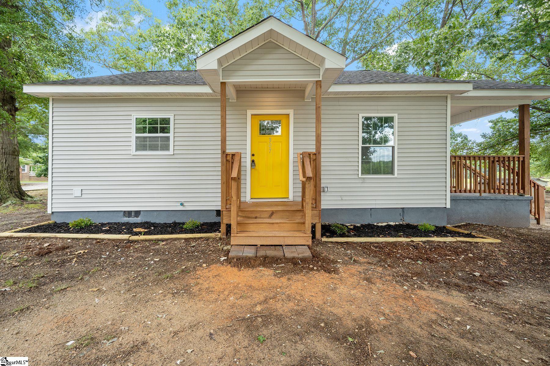 307 Lee Vaughn Road Simpsonville, SC 29681 - Photo 1 of 28 Gallery Image 1