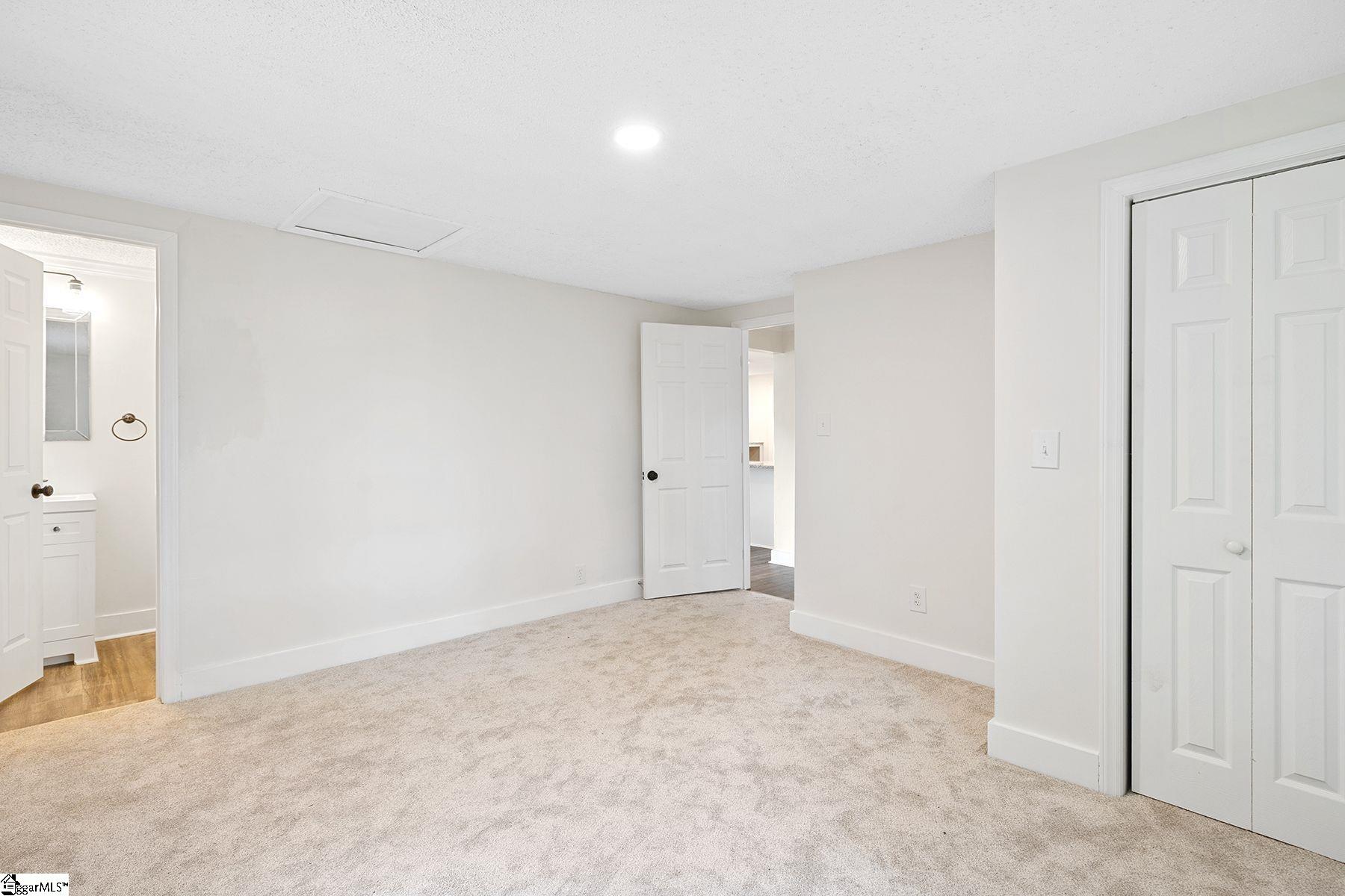 307 Lee Vaughn Road Simpsonville, SC 29681 - Photo 26 of 28 Gallery Image 26