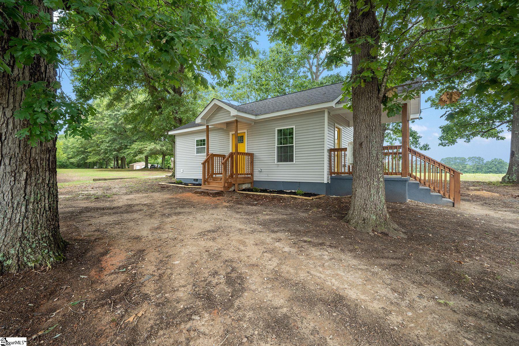 307 Lee Vaughn Road Simpsonville, SC 29681 - Photo 5 of 28 Gallery Image 5