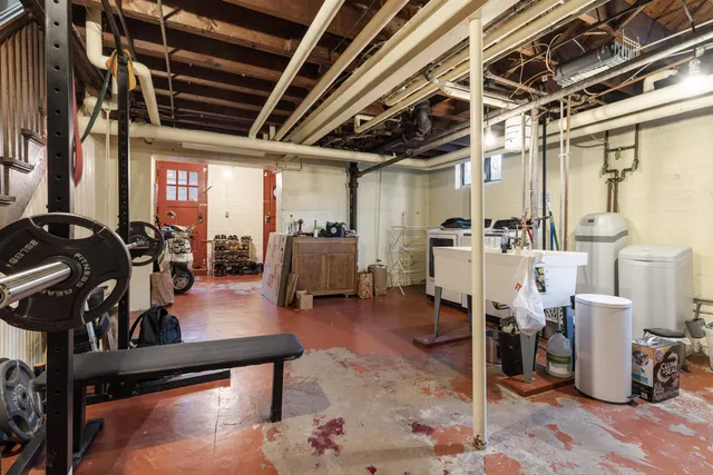 $225,000 | 2322 East State Street, Rockford, IL 61104