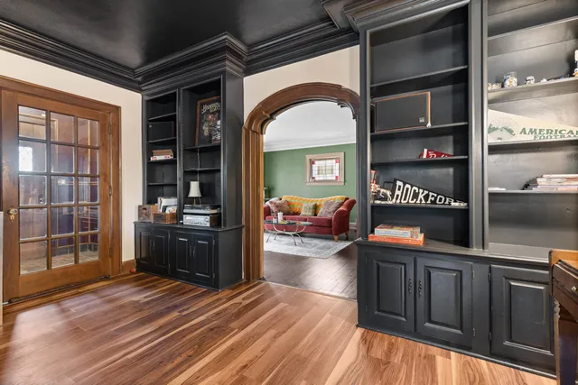 $225,000 | 2322 East State Street, Rockford, IL 61104