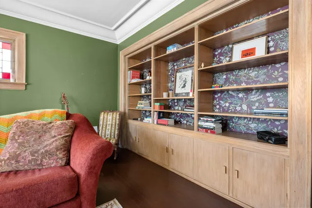 $225,000 | 2322 East State Street, Rockford, IL 61104