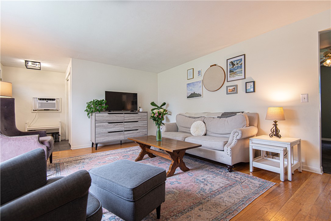 71 Benedict Road Warwick, RI 02888 - Photo 10 of 30 Gallery Image 10