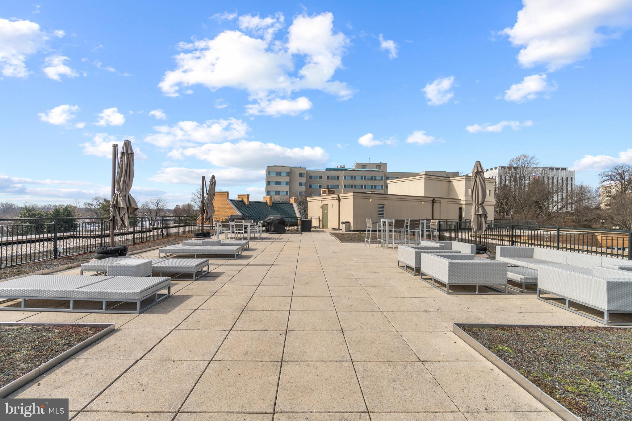 2501 Wisconsin Avenue Northwest, Unit 302 Washington, DC 20007 - Photo 27 of 33 a view of open space with seating space