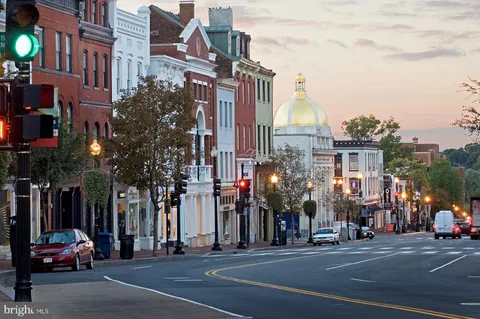 $1,100,000 | 2501 Wisconsin Avenue Northwest, Unit 302, Washington, DC 20007