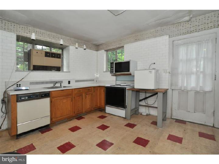749 Arden Road Jenkintown, PA 19046 - Photo 9 of 25 Kitchen