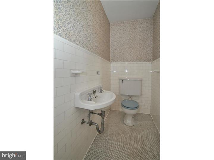 749 Arden Road Jenkintown, PA 19046 - Photo 10 of 25 Half Bath
