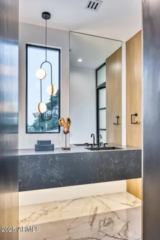 $21,800,000 | 5641 North Casa Blanca Drive, Paradise Valley, AZ 85253