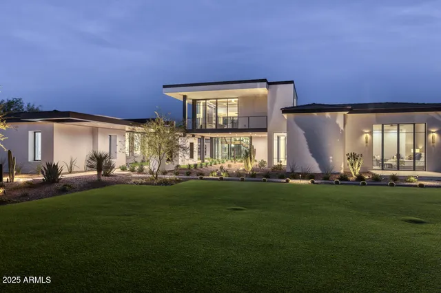$21,800,000 | 5641 North Casa Blanca Drive, Paradise Valley, AZ 85253