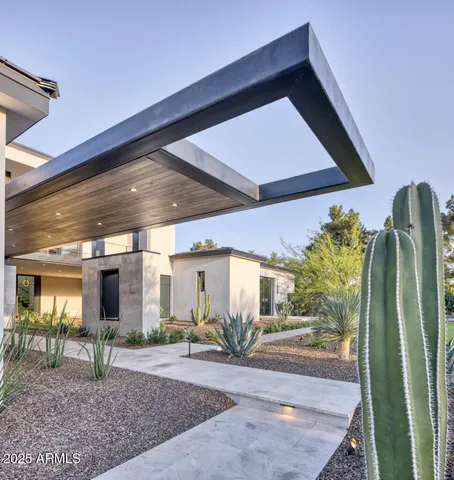 $21,800,000 | 5641 North Casa Blanca Drive, Paradise Valley, AZ 85253